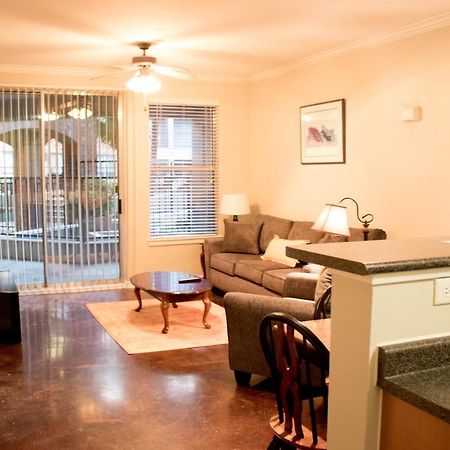 Downtown Dallas Beautiful Poolside Apartment Ngoại thất bức ảnh