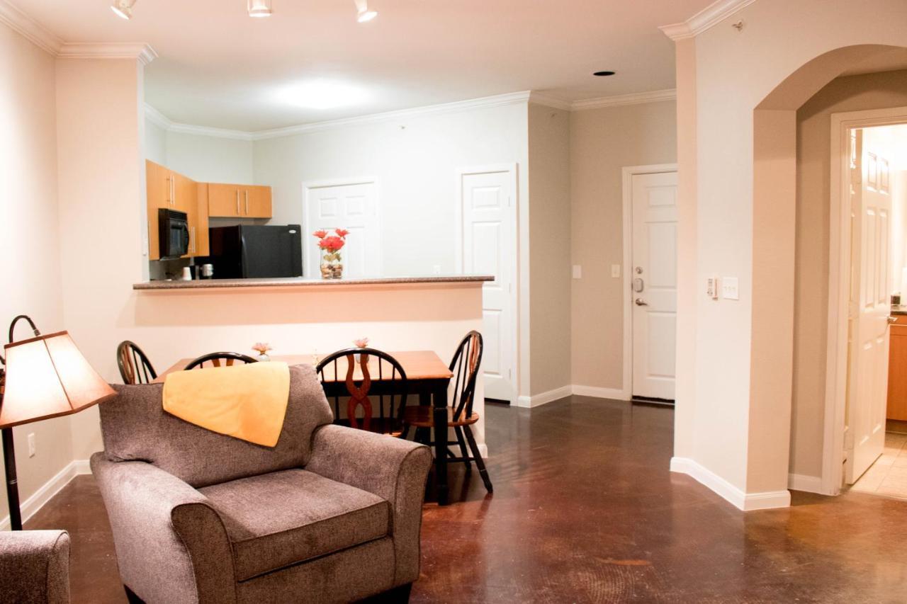 Downtown Dallas Beautiful Poolside Apartment Ngoại thất bức ảnh