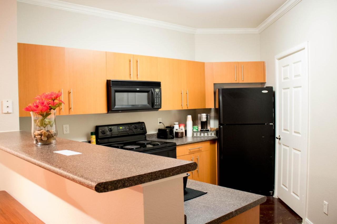 Downtown Dallas Beautiful Poolside Apartment Ngoại thất bức ảnh